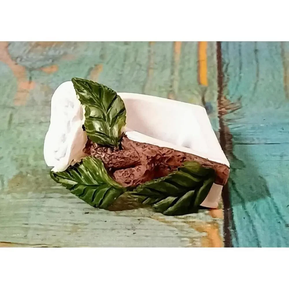 Elegant White‎ Rose Napkin Ring with Leaf Accents set of 12